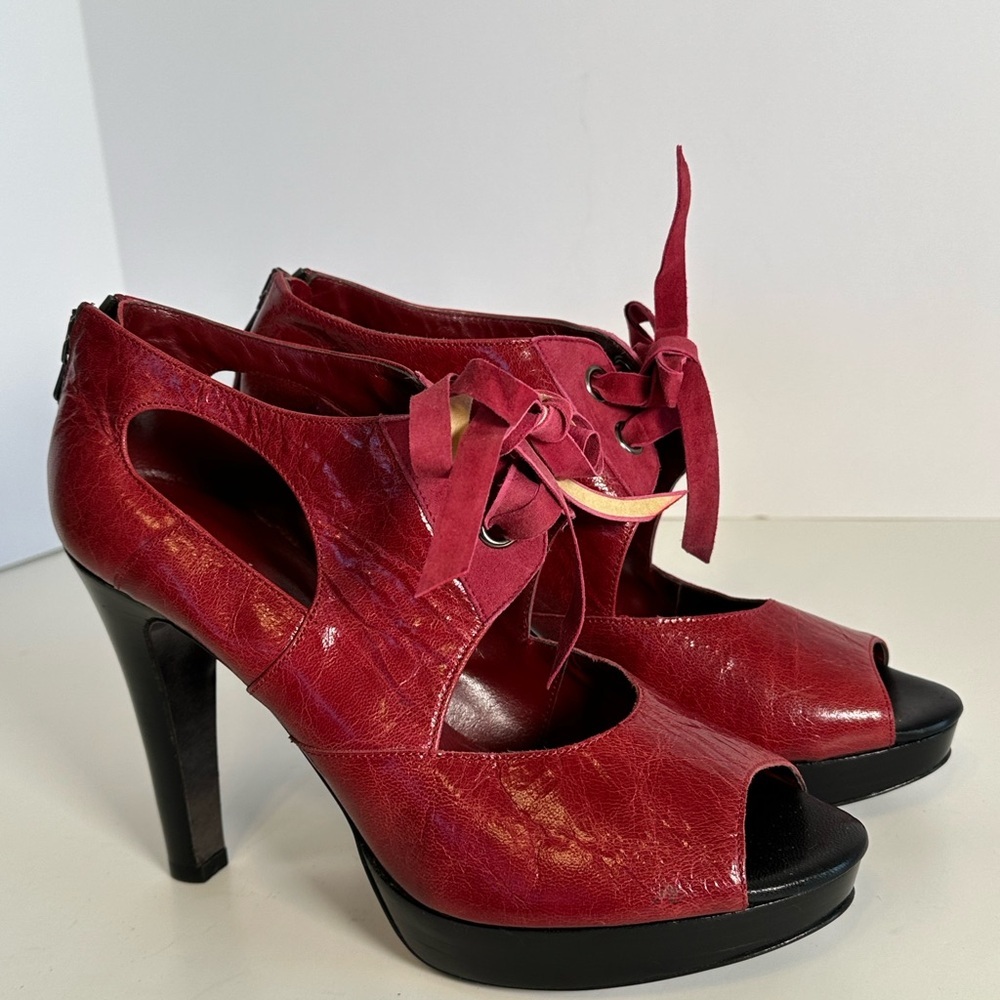 Nanette Lepore Red Leather Lace Up Zipper Back 4”Platform High Heels Sz 39